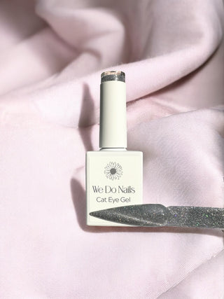 Reflective Cloud Cat Eye